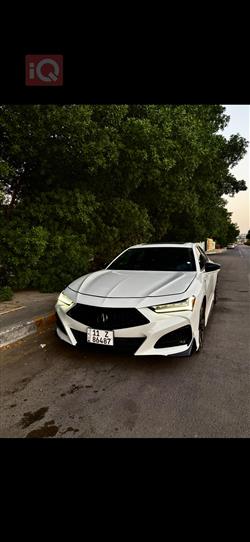 هۆندا ئاکیورا TLX